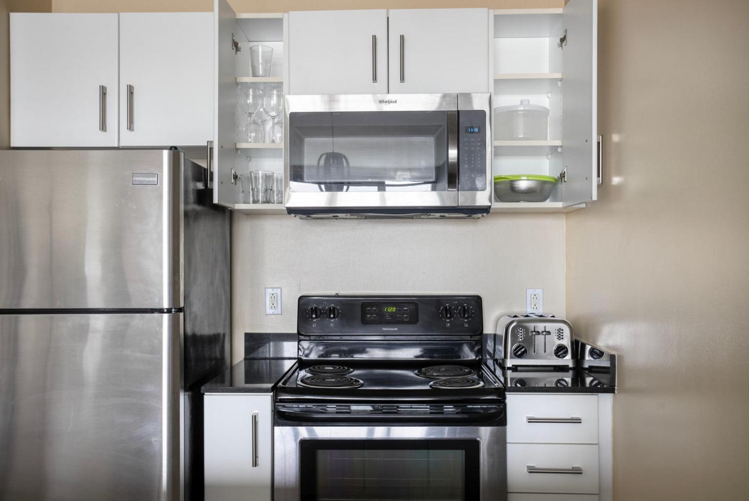 Koreatown 1br W Gym Pool Close To Coffee Shops Lax-1176 *